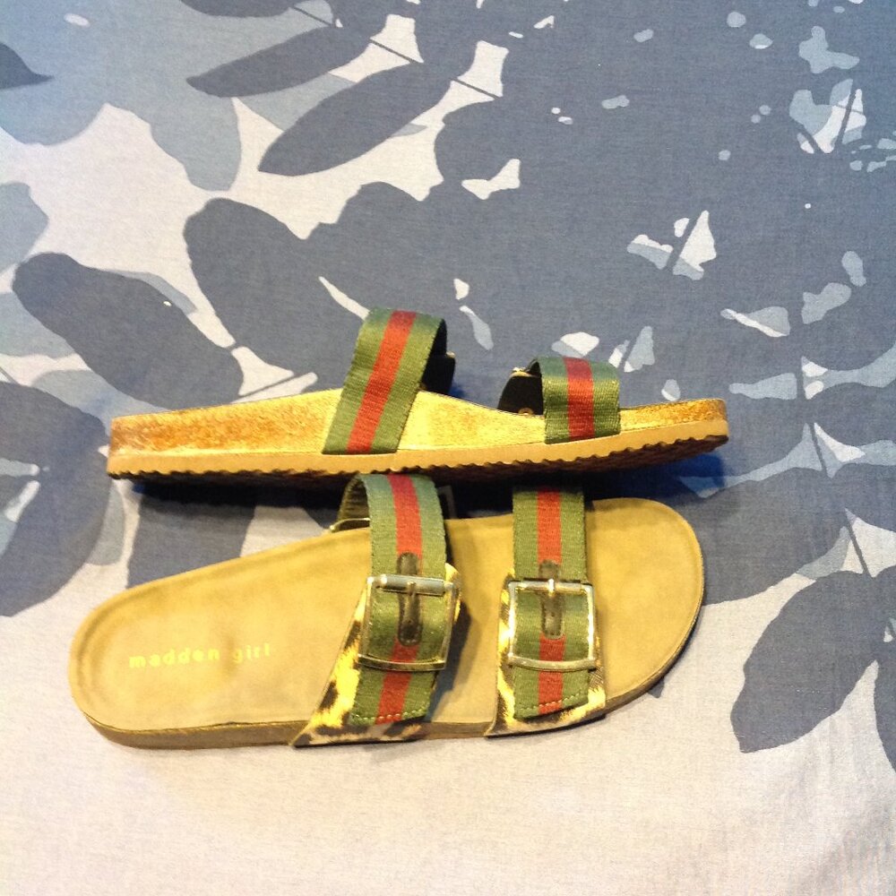 NEW Madden Girl Branndi Leopard Striped Buckle Slide Sandals 10 - Picture 4 of 6